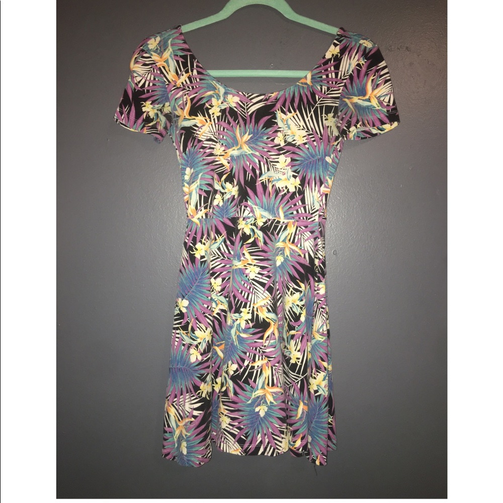 Forever 21 leaf patterned dress